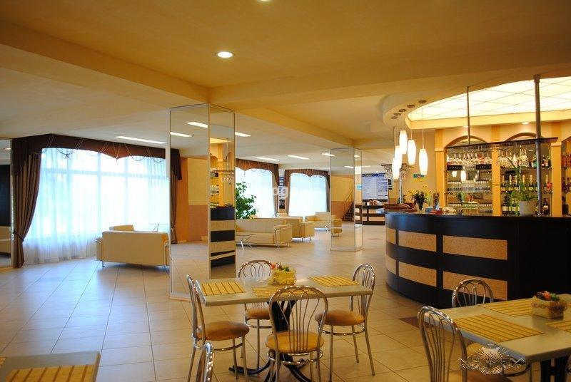 Rassvet Hotel Dnyipropetrovszk Kültér fotó